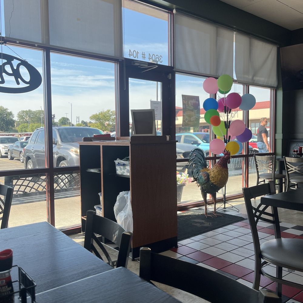 Wild Chicken Grill - Balloons for the kids - Bars Near Me - Bellevue, Nebraska