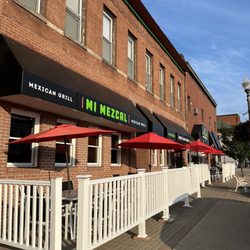 Mi Mezcal Mexican Grill - Exterior