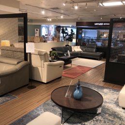 Good selection of Natuzzi products. Good selection of Natuzzi products.