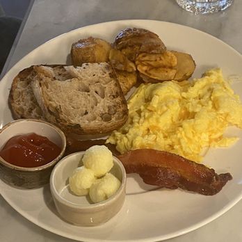 Mrs P's Bar & Kitchen - American breakfast - Southern Near Me - Atlanta, Georgia Mrs P's Bar & Kitchen - American breakfast - Southern Near Me - Atlanta, Georgia