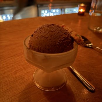 Etra - Chocolate Gelato - Italian Near Me - Los Angeles, California Etra - Chocolate Gelato - Italian Near Me - Los Angeles, California