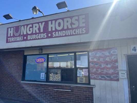 Hungry Horse Drive-In by null