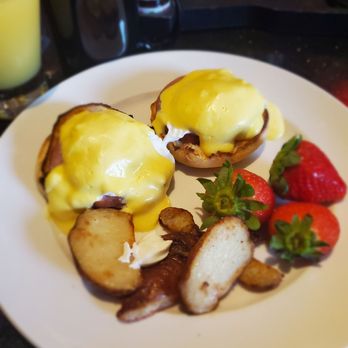 The Kitchen - Eggs Benedict - New American Near Me - Orlando, Florida The Kitchen - Eggs Benedict - New American Near Me - Orlando, Florida