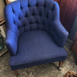 Modern On Melrose - Very comfortable MCM chair