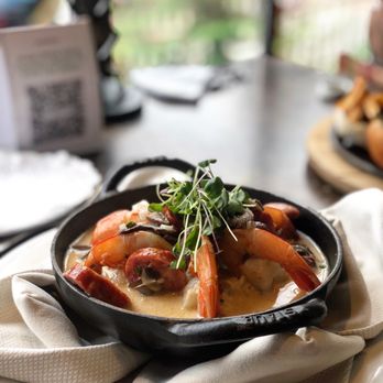Madison's Restaurant - Shrimp & Grits - New American Near Me - Highlands, North Carolina Madison's Restaurant - Shrimp & Grits - New American Near Me - Highlands, North Carolina
