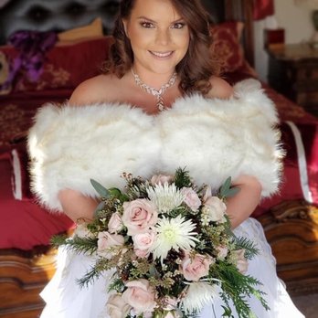 Log Cabin Florist - Bridal Bouquet - Florists Near Me - Bakersfield, California Log Cabin Florist - Bridal Bouquet - Florists Near Me - Bakersfield, California
