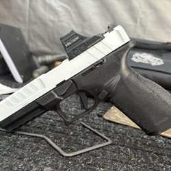 Kings Customs - Springfield echelon 4.5 storm trooper white slide, holosun optic