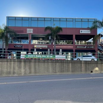 Cody's La Jolla - Breakfast & Brunch Near Me - La Jolla, California