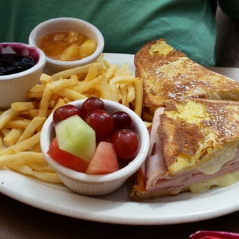 Breakers Breakfast, Brunch & Lunch - Monte Cristo - Breakfast & Brunch Near Me - Pacifica, California