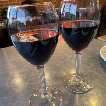 Zachary's Chicago Pizza - 2 glasses are better than 1 - Pizza Near Me - Berkeley, California