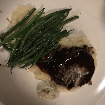22 Bowen's - 22B Filet Mignon The perspective portion size  Tender, cooked to perfection - New American Near Me - Newport, Rhode Island