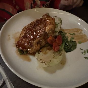 Kona Cafe - Asian-marinated Chicken - Sushi Bars Near Me - Lake Buena Vista, Florida