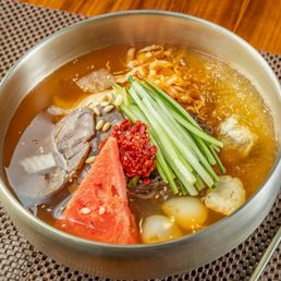 Signature Cold Noodle Soup / 시그니처 냉면 냉면 特色冷面
