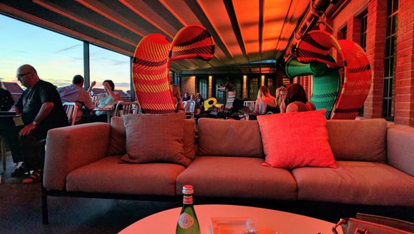 Skyline Rooftop Bar by null