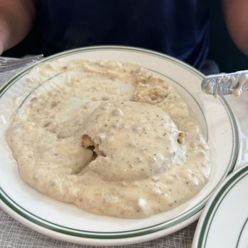 The Lunchbox Diner - Biscuit & Gravy - Diners Near Me - Mount Vernon, Washington