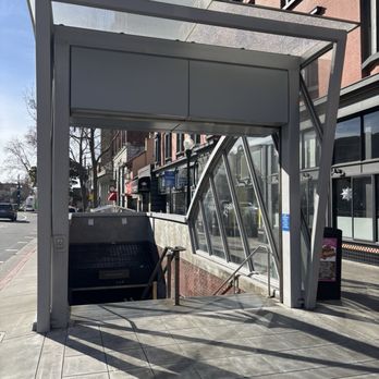 BART - Downtown Berkeley Station - Entrance to underground - Train Stations Near Me - Berkeley, California BART - Downtown Berkeley Station - Entrance to underground - Train Stations Near Me - Berkeley, California