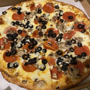 Islice - Pepperoni with mushrooms and olives with white sauce - Pizza Near Me - Concord, California Islice - Pepperoni with mushrooms and olives with white sauce - Pizza Near Me - Concord, California