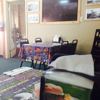 Maddy's Pizzaria - Television - Pizza Near Me - Sardinia, Ohio