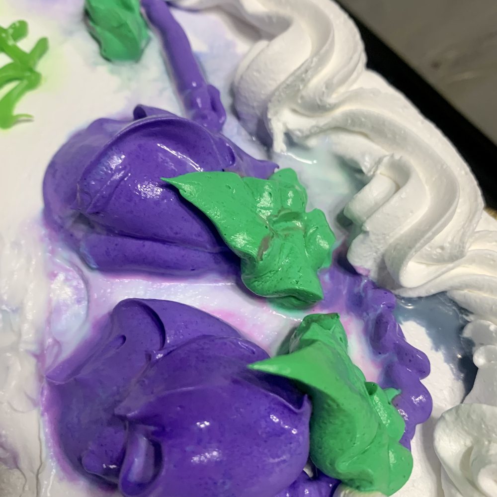 iBake The Bakery - Runny flowers everywhere - Desserts Near Me