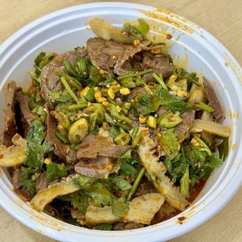 Lee & Bai Buns and Noodle - Sliced Beef & Tripe w/ Chili Oil - Breakfast & Brunch Near Me - Flushing, New York
