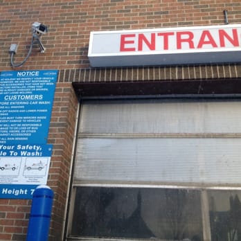 Holiday - Entrance and rules about racks and deflectors etc - Gas Stations Near Me - Minneapolis, Minnesota