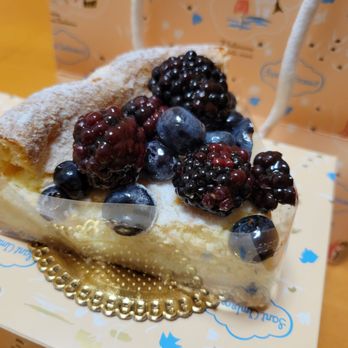 Sant Ambroeus Brookfield - Ricotta cheesecake - Coffee & Tea Near Me - New York, New York Sant Ambroeus Brookfield - Ricotta cheesecake - Coffee & Tea Near Me - New York, New York