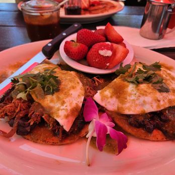 Miracle Mile Cafe - Breakfast & Brunch Near Me - San Rafael, California