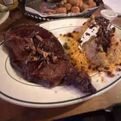 Waterhole Saloon - Steak and mushrooms