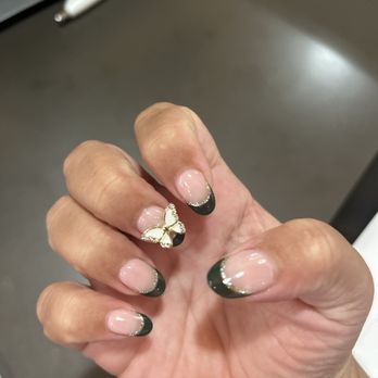 Professionail - butterfly nails - Nail Salons Near Me - Lihue, Hawaii