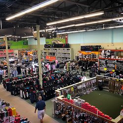 Golfers' Warehouse - In-Store View