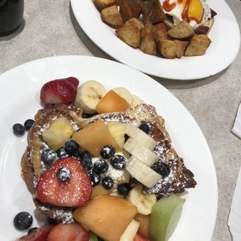 The Paramount - Breakfast & Brunch Near Me - Boston, Massachusetts The Paramount - Breakfast & Brunch Near Me - Boston, Massachusetts