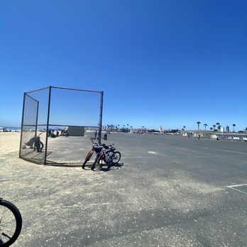 Balboa Island - Beaches Near Me - Newport Beach, California