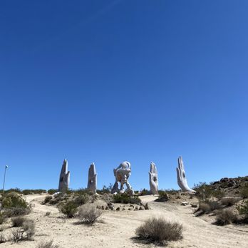 Transmission Sculpture by Daniel Popper - Art Tours Near Me - Joshua Tree, California Transmission Sculpture by Daniel Popper - Art Tours Near Me - Joshua Tree, California