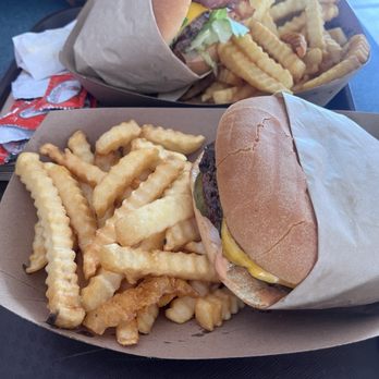 The Burger Rush - Breakfast & Brunch Near Me - Rialto, California