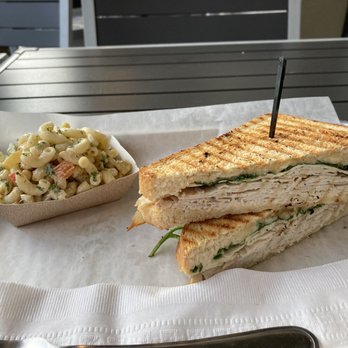 Houndstooth Kitchen & Eatery - Salad Near Me - Maitland, Florida