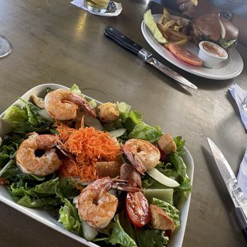 Brennecke's Beach Broiler - Garden salad with shrimp - Seafood Near Me - Koloa, Hawaii Brennecke's Beach Broiler - Garden salad with shrimp - Seafood Near Me - Koloa, Hawaii