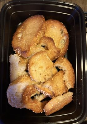 Little Tonis Restaurant by null