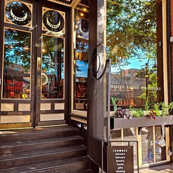 Amulet - Welcome to Amulet - Skin Care Near Me - Knoxville, Tennessee