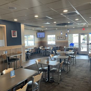 Culver's - Nice interior. Bright and airy - Burgers Near Me - Kernersville, North Carolina