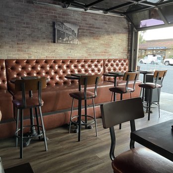 Oak & Iron - Cocktail Bars Near Me - Thousand Oaks, California