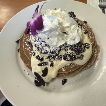 Guieb Cafe - Oreo Cheesecake Pancakes - New American Near Me - Honolulu, Hawaii