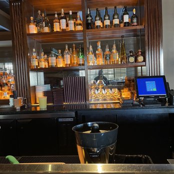 Porch and Parlor - Bar - Steakhouses Near Me - Memphis, Tennessee