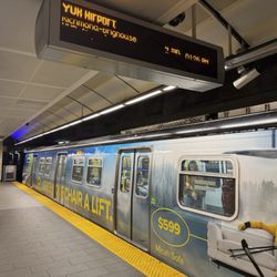 Oakridge-41st Avenue Station - Platform~