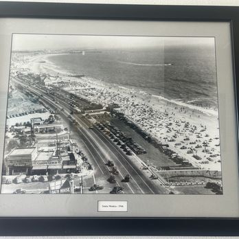 Jiffy Lube Oil Change - Classic old photos of Santa Monica for decor - Auto Repair Near Me - Santa Monica, California