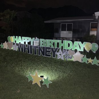 Sign Gypsies Oahu - Happy birthday surprise. Yard sign with lights at night time. - Party Equipment Rentals Near Me