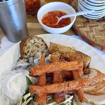 Banh Cuon Thanh Tri - #11 ~ banh cuon thit va banh uot - Vietnamese Near Me - Westminster, California Banh Cuon Thanh Tri - #11 ~ banh cuon thit va banh uot - Vietnamese Near Me - Westminster, California