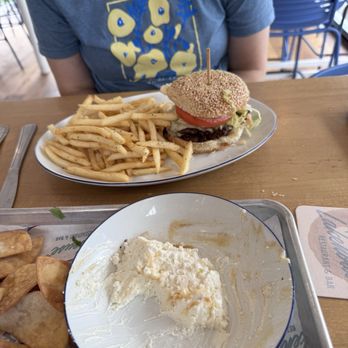 Red's Lakehouse - Burger - Bars Near Me - Marblehead, Ohio Red's Lakehouse - Burger - Bars Near Me - Marblehead, Ohio