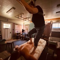 Relaxation Therapy - Ashi-Atsu barefoot
