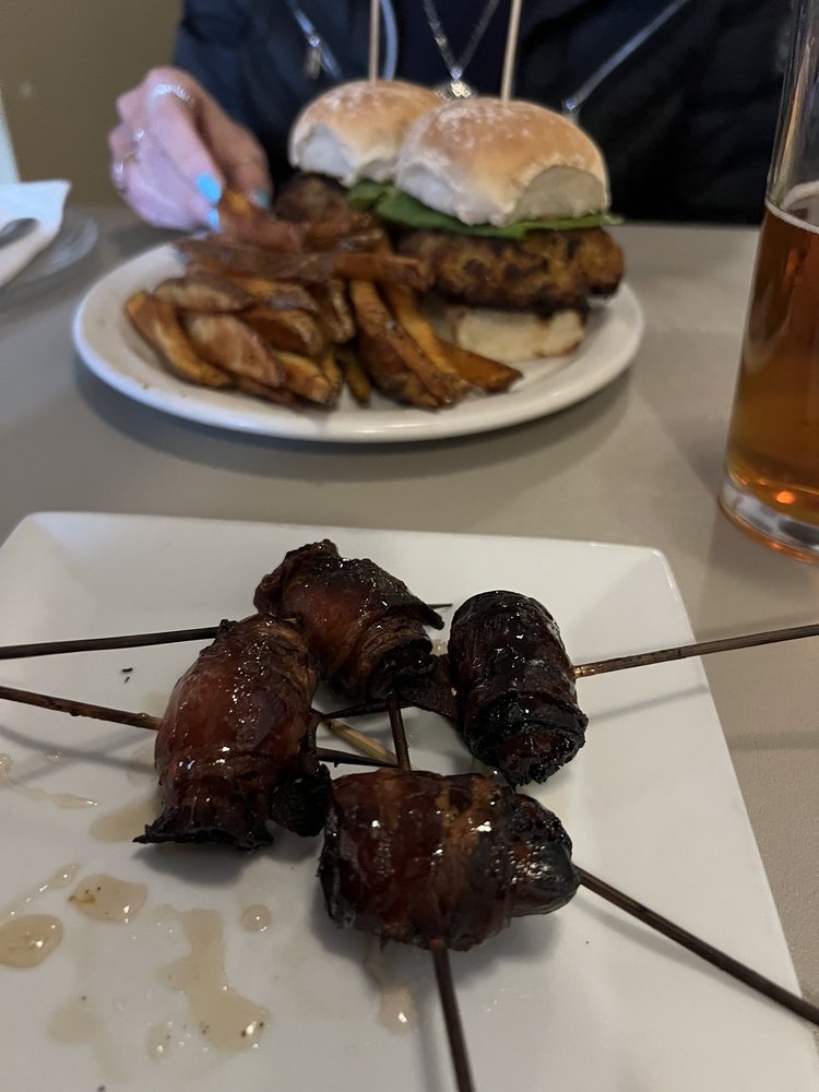 SPINDLES WINE BAR Updated August 2024 41 Photos & 32 Reviews 241