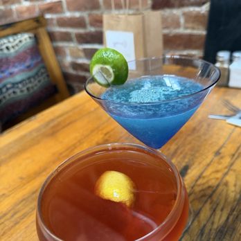 Hydro Bar & Grill - Bars Near Me - Calistoga, California Hydro Bar & Grill - Bars Near Me - Calistoga, California